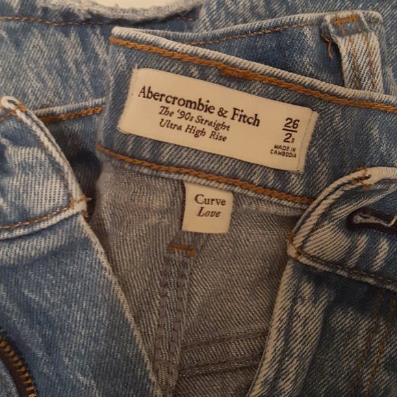 Abercrombie The 90's Straight Ultra High Rise Jean - Picture 3 of 5